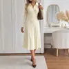 Bai Fen Zhi Yi TikTok Transfronteiriço 2026 Novo Vestido Elegante e Maduro de Cor Sólida com Gola Polo Canelada