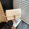 Bolsa Transversal de Alto Padrão Transfronteiriça 2026 Novo Estilo Bolsa Baguete Bolsa de Mão Bolsa de Braço Bolsa de Ombro Estilosa para Viagem de Menina