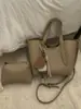 Bolsa de Maquillaje Diaria Sencilla, Bolso Portátil, Nuevo Modelo 2025, Bolsa de Almacenamiento de Cosméticos de Lujo con Patrón de Lichi para Mujer