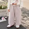 Calça Larga de Dois Botões para Meninas Estilo Primavera/Outono 2026 Nova Moda Infantil Calça Longa Casual Estilosa para Menininhas Roupa Infantil