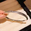 Pulsera Abierta Flor de Circonita Super Brillante, Moderna, Sencilla, Lujo Ligero, Pulsera de Alta Gama, Versátil para el Uso Diario, Joyería para Mujer