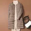 Chaqueta de plumas ligera transfronteriza para mujer, talla grande, de longitud media, nuevo estilo de moda de invierno 2026, cuello redondo, abrigo con forro interior cálido, moderno
