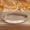 Pulsera de Acero de Titanio para Mujer, Pulsera de Plata con Circonita en Forma de Corazón, Diseño Simple, No se Desvanece, Se Puede Usar en la Ducha, Accesorio de Muñeca para Parejas