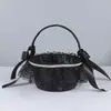 Cesta de Flores Portátil Serie Negra Clásica, Cojín Anillo Cuadrado de Encaje Negro Temático de Boda Estilo Occidental, Ramo Portátil