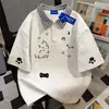 Camiseta de Manga Corta de Algodón Puro a Cuadros con Cuello Vuelta Versátil para Mujer, Diseño Simple con Estampado de Gato de Marca de Moda, Patchwork para Pareja, Primavera y Verano