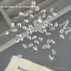 Pedras Strass K9 Brilhantes Gota d'Água com Base Plana para Decorações de Nail Art, Apresentando Flores Luxuosas, Flores de Dinheiro, Flores de Cinco Pétalas e Pedras Strass Gota d'Água para Unhas