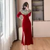Diseño moderno, vestido formal de alta calidad, estilo elegante de socialité, vestido de cola de pez de terciopelo dorado, rojo ajustado, directo de fábrica