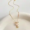 Collar Inalterable Color Acero Titanio Lujo Ligero Diseño de Nicho Gama Alta Versátil Cadena para Clavícula Adornos de Corazón y Mariposa para Mujer Venta al por Mayor