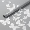 Papel de regalo de flores impermeable con película de gelatina de mariposa de baile, papel de regalo floral para tienda de flores, papel de regalo para ramos, venta al por mayor
