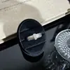 Anillo nuevo de circonita cúbica texturizada de alta resistencia, una pieza única y elegante para mujer, con piedras brillantes, un diseño minimalista y un toque de alta gama, con estilo de anillo abierto.