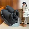 Botas de Neve Infantis Impermeáveis e Antiderrapantes 2024 Inverno Novo Estilo Botas de Algodão Aveludadas e Espessadas Botas Curtas Quentes para Meninos