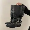 Botas de moda retro de gamuza con punta fina y plisados para mujer, otoño 2026, nuevas, ajustadas, hasta la pantorrilla, tacón grueso, hasta la rodilla, largas