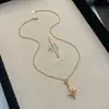 Nuevo Collar de Moda de Lujo Ligero con Estrella de Cuatro Puntas para Mujer, Cadena para Clavícula Dulce y Linda de Acero de Titanio, Collar de Zirconia de Temperamento de Alta Gama