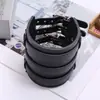 Pulseira Larga de Couro Dupla Camada Criativa e Personalizada com Três Correntes Ajustáveis, Pulseira Versátil, Acessório de Moda Popular Europeu e Americano