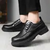 Zapatos de cuero para hombre de suela gruesa negra, zapatos de trabajo con cordones estilo británico, cuero suave, resistentes al desgaste, que aumentan la altura, zapatos formales para novio
