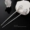 Novo Pente de Cabelo Prateado Estilo Chinês com Pedra da Lua Estrela e Lua para Mulheres, Acessório de Cabelo de Alta Qualidade para Penteados de Coque