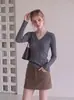 Camiseta base cinza de gola V de manga longa para mulheres, novo suéter de malha slim-fit 2026 top 9511