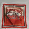 Pañuelo cuadrado estampado de leopardo bufanda coreana femenina de seda versátil pañuelo para el pelo bufanda retro flor de anacardo pañuelo cuadrado pequeño venta al por mayor