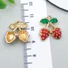Accesorios para Joyería DIY Serie de Frutas Fresas Rojas Colgantes de Pendientes de Aleación Esmaltada Encantos Dulces para Pulsera y Collar
