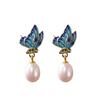 Pendientes Guofeng de plata de ley S925 con forma de mariposa azul quemada y perla de agua dulce, elegantes y sencillos, para mujer.