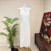 Novo Vestido Liso de Alça Fina Estilo Chinês Coleção Primavera/Verão 2026 Novo Slim Fit Estilo Nacional Emagrecedor Elegante Fluido Versátil