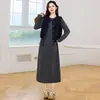 Colete jeans simples e jovem estilo coreano, conjunto de vestido listrado solto e confortável, conjunto de duas peças da moda outono 2026