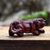 Estilo retro africano lobular sándalo rojo mango zodiacal pieza de madera texto de madera pieza de juego escénico artesanías de venta caliente