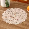 Tapete de Mesa Amazon Formato de Flor Romântica Francesa em PVC, Tapete Isolante de Calor para Café, Isolamento de Calor de Alta Qualidade para Restaurante de Luxo Leve
