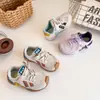 Tênis Esportivo de Malha Infantil 2026 Novo Modelo Primavera e Outono Tênis Forrest Gump para Meninos Tênis Casuais para Meninas Tênis de Corrida Calçados para Bebês