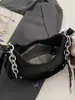 Bolso de Alto Valor Estilo Coreano Otoño 2026 Nuevo Lanzamiento Bolso de Cadena de Nicho Bolso Baguette para Debajo del Brazo Bolso de Hombro Sencillo y Elegante Bolso Cruzado