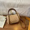 Diseño simple y único, bolso de mano retro de lunares, nueva colección de otoño 2026, elegante y de alta calidad, bolso de hombro de gran capacidad