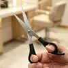 Tesoura de cortar cabelo doméstica com cabo preto antiderrapante, aparador de cabelo de aço inoxidável para aparar franjas e pelos soltos, ferramenta de cabeleireiro
