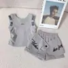 Conjunto de Ropa de Verano para Niña 2026 Nuevo Estilo Chaleco Hueco Pantalones Cortos Bordados Elegante Moderno