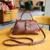 Otoño 2025 Nuevo Más Vendido Retro Piel Suave Bolso de Mujer Europeo y Americano Portátil Más Fácil de Combinar Moda Casual Bolso Casual Bolso Cruzado