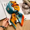 2025 Bolso Estilo Versátil Atado al Cuello 70 Modelos para Mujer Nuevo Pañuelo de Seda Pañuelo Cuadrado Primavera Otoño Estilo Coreano Protección Moda Bufanda para el Cuello Pañuelo Retro