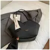 Bolso Tote Casual de Gran Capacidad para Mujer 2025 Nueva Moda de Invierno Bolso de Hombro Versátil de Gama Alta