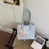Bolso de Mano de Gran Capacidad para Mujer, Bolso de Hombro, Nuevo Diseño de Dibujos Animados en Relieve, Bolso Cruzado Casual 2026