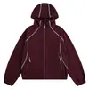 Chamarra con Capucha de Punto Waffle Texturizado Base Gris Claro Puntadas de Contraste Amarillas Bolsillos con Cierre Holgada Ropa Deportiva Chamarra Casual para Hombre