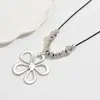 Collar Colgante de Flor Coreana con Perlas para Mujer, Nuevo Lujo Ligero de Gama Alta para Decoración de Suéter Largo