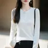 Camiseta de manga larga con cuello Henley simple para mujer, nuevo top de punto suave, corte ajustado, pieza básica versátil para capas