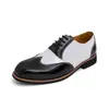 Sapatos Masculinos Brogue em Couro Esculpido, Estilo Britânico Retro Casual para Primavera e Outono, Tamanho Grande Bico Fino Sapatos de Casamento que Aumentam a Altura