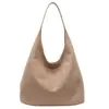 Bolsa de Mão Grande Capacidade Estilo Retrô para o Trabalho Feminina 2024 Nova Outono e Inverno Bolsa Tote de Nicho Moda Tendência Bolsa de Ombro para Sogras