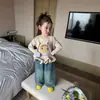 Ropa Infantil Estilo Coreano Nueva Otoño 2026: Cárdigan de niña con volantes, estampado de dibujos animados, puntos de colores y pantalón de pierna ancha abotonado