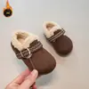 Zapatos Birkenstock para Niñas con Forro Polar 2026 Invierno Nuevo Estilo Zapatos de Algodón Retro para Niños Zapatos Gruesos de Piel Sintética Antideslizantes Cálidos Versátiles