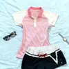 Top Raglan de Manga Curta Color Block Estilo Y2K Ajustado Atacado Camiseta Gola Polo Listrada Rosa e Branca Estilo Menina Doce Japonesa