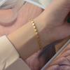 Nova Pulseira de Aço Titânio Embossado com Disco 2024 para Mulheres, High-End, Luxo Leve, Nicho, Simples e Versátil, Ouro 18K