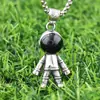 Colgante Popular de Celebridad de Internet Transfronterizo Metal Astronauta Acero Inoxidable Cadena de Clavícula Personalizada Accesorio de Collar Simple y Elegante