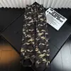 Calças camufladas estilo retrô americano para homens, estilo fino de outono, marca da moda, streetwear estiloso, corte justo, alonga as pernas, calças esportivas ligeiramente boca de sino