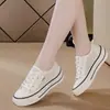2026 Nueva Versión Coreana Color Sólido Casual Color Caramelo Zapatos de Lona de Caña Baja para Mujer Zapatillas Planas Ligeras Zapatillas de Running de Moda