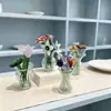 Mini jarrón de cristal con rayas verticales para florero pequeño, tamaño pequeño, jarrón de cristal transparente con flor de cristal hecha a mano, decoración de escritorio, venta al por mayor